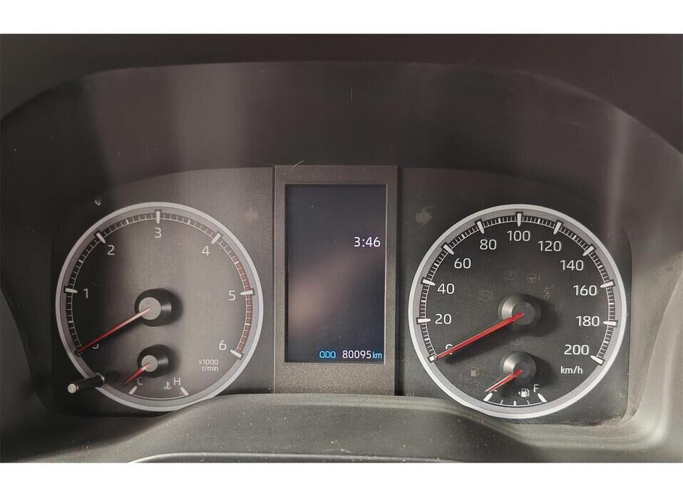 Toyota HiAce 2.8d MT (150 л.с.)