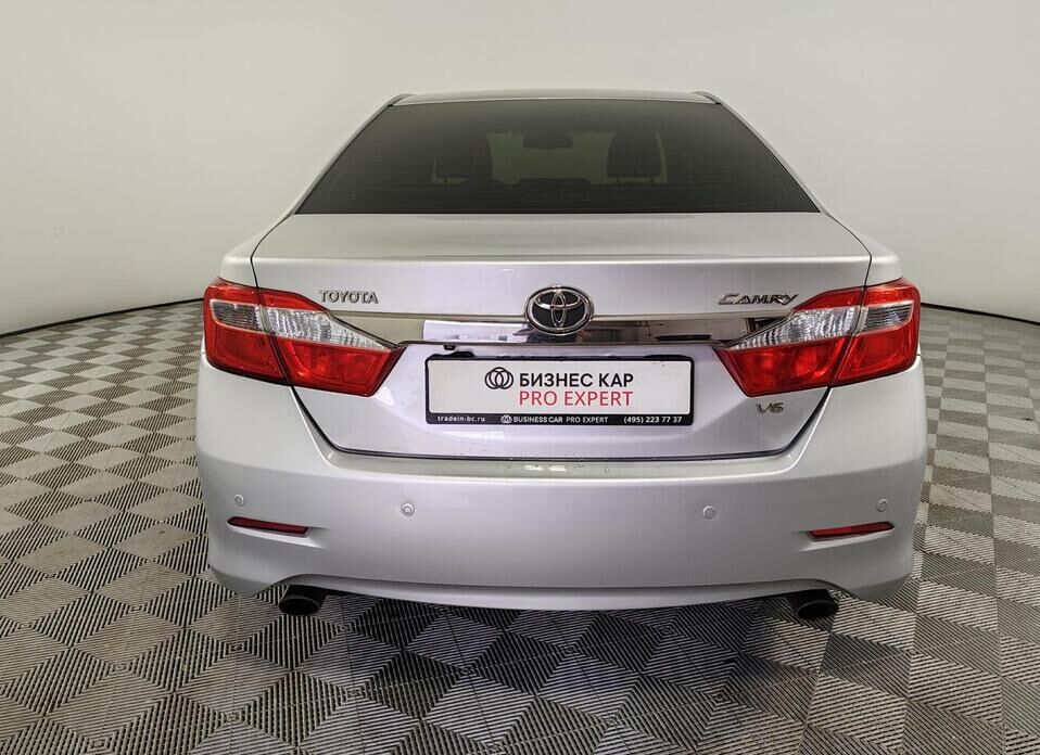 Toyota Camry 3.5 AT (249 л.с.)