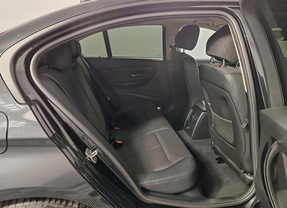 BMW 3 серии 318i 1.5 AT (136 л.с.)