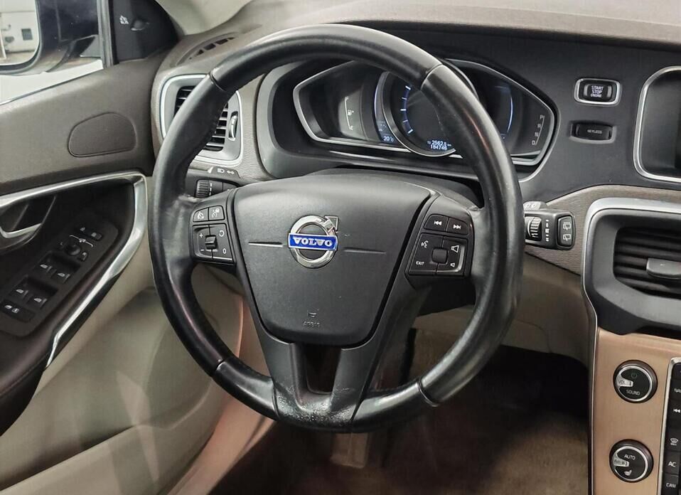 Volvo V40 Cross Country, I 2.0 AT (213 л.с.) 4WD