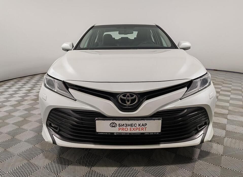 Toyota Camry 2.5 AT (181 л.с.)