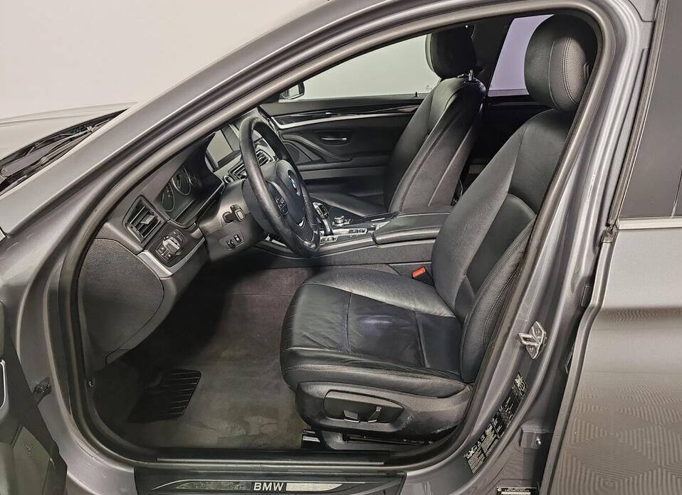 BMW 5 серии, VI (F10/F11/F07) Рестайлинг 528i xDrive 2.0 AT (245 л.с.) 4WD