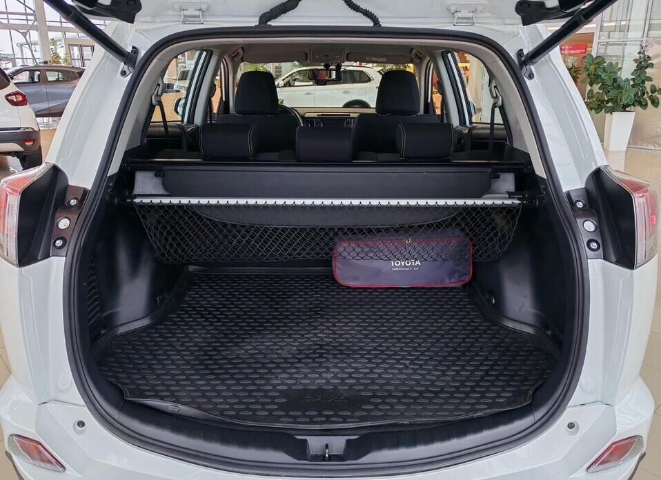 Toyota RAV4, IV (XA40) Рестайлинг 2.0 CVT (146 л.с.)