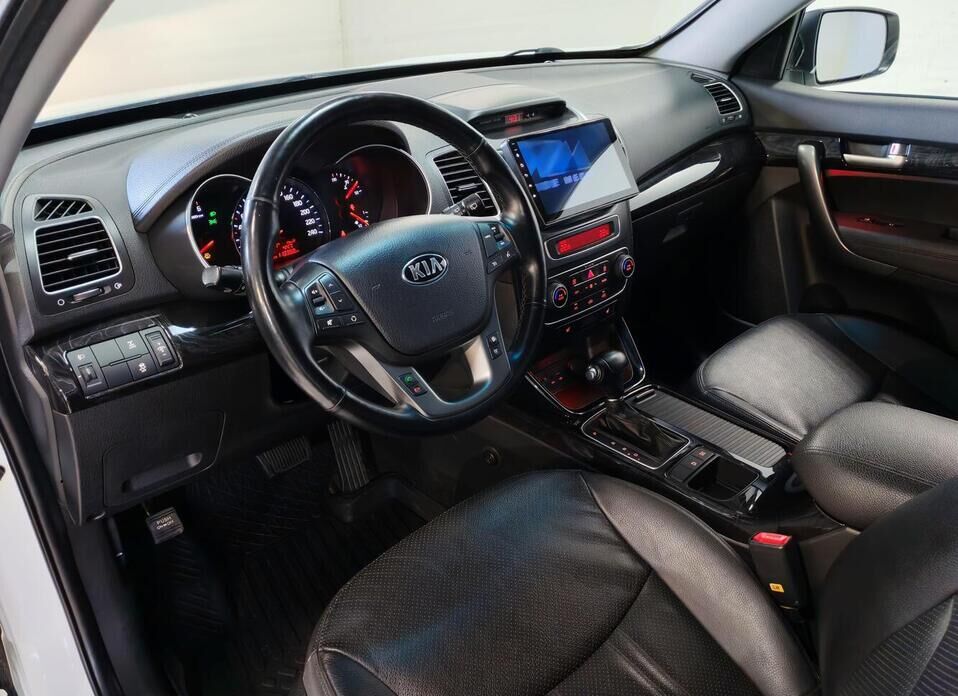 Kia Sorento 2.2d AT (197 л.с.) 4WD