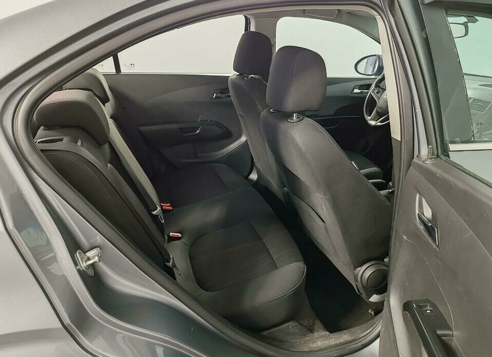 Chevrolet Aveo 1.6 AT (115 л.с.)