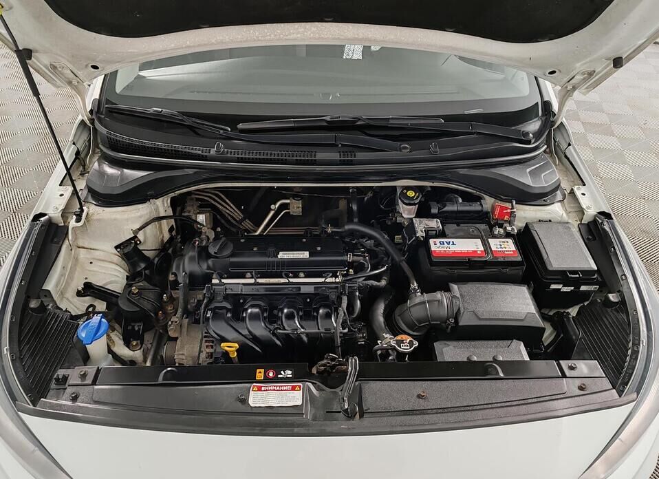 Hyundai Solaris, II 1.6 AT (123 л.с.)