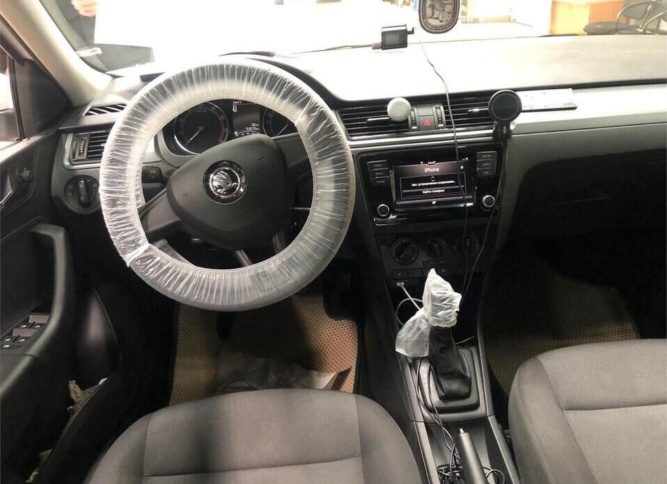 Skoda Rapid 1.6 AT (110 л.с.)
