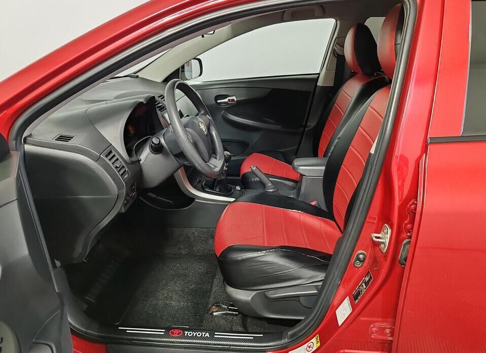 Toyota Corolla 1.6 MT (124 л.с.)