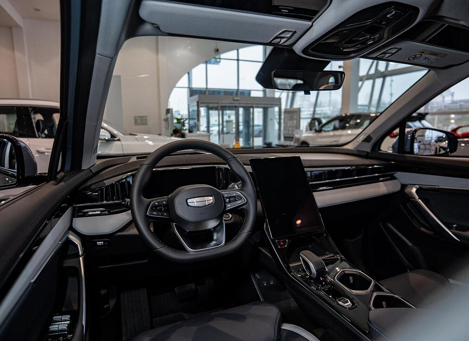 Geely Atlas, II 2.0 AMT (200 л.с.)