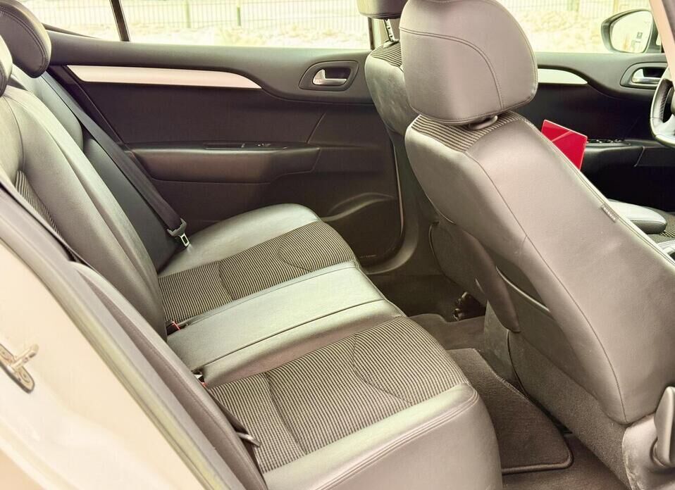 Citroen C4, II 1.6 MT (115 л.с.)