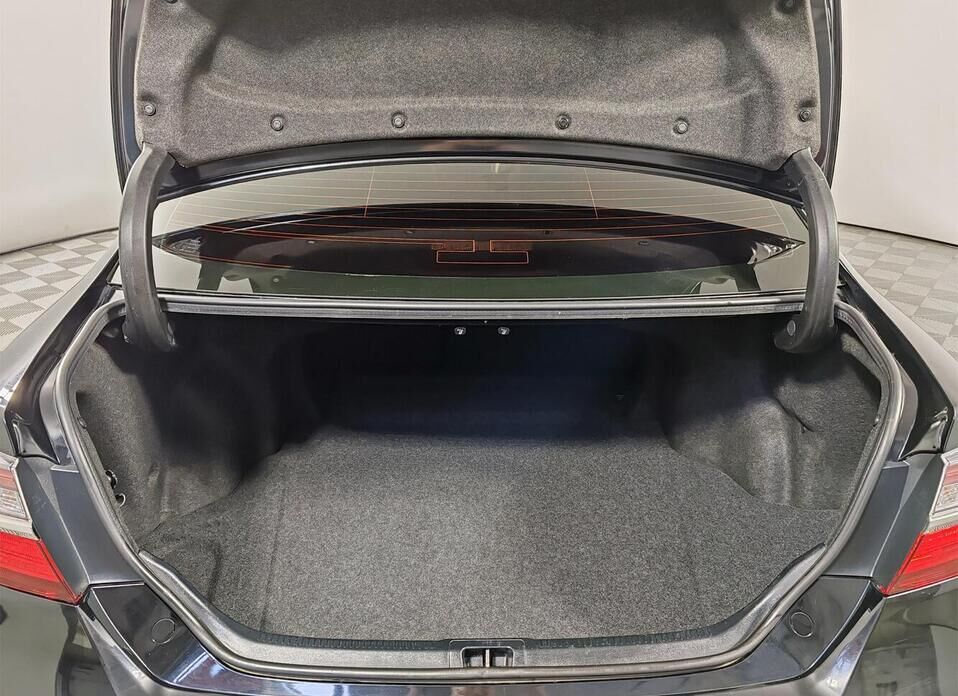 Toyota Camry, VII (XV50) Рестайлинг 2.5 AT (181 л.с.)