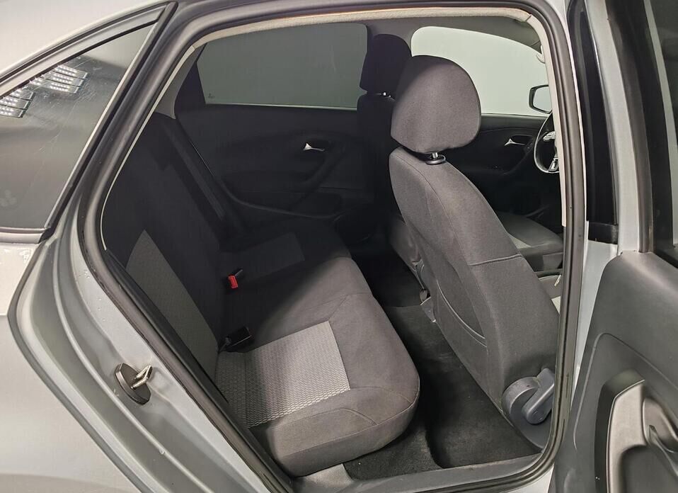 Volkswagen Polo, V 1.6 AT (105 л.с.)