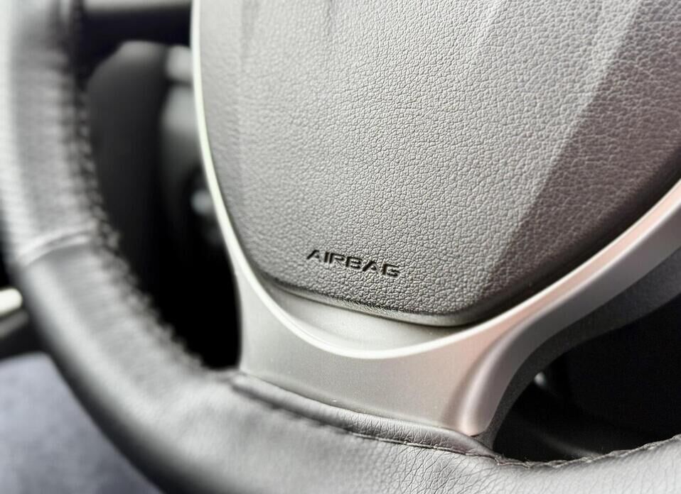 LADA (ВАЗ) Granta, I Рестайлинг 1.6 MT (90 л.с.)