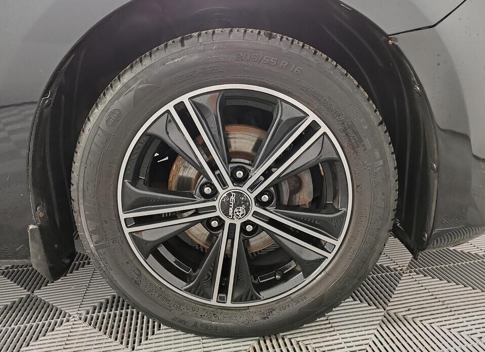 Mazda 3 1.6 AT (104 л.с.)