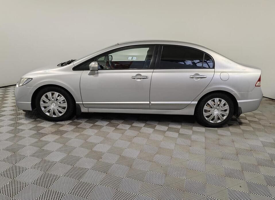 Honda Civic, VIII 1.8 AT (140 л.с.)