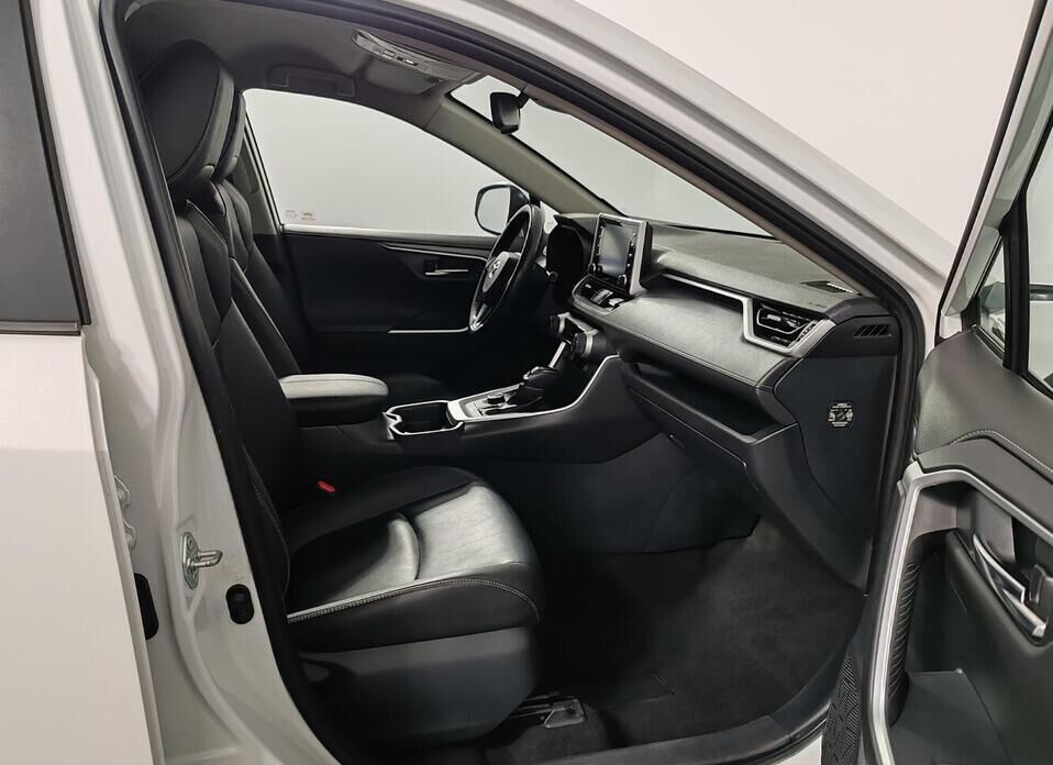 Toyota RAV4, V (XA50) 2.5 AT (199 л.с.) 4WD