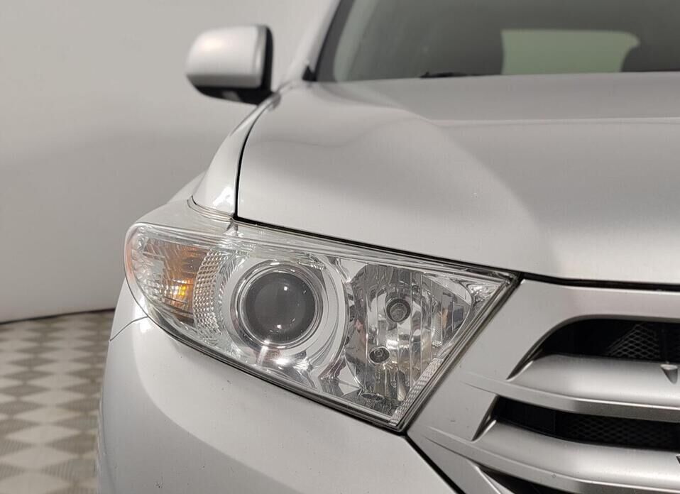 Toyota Highlander 3.5 AT (273 л.с.) 4WD