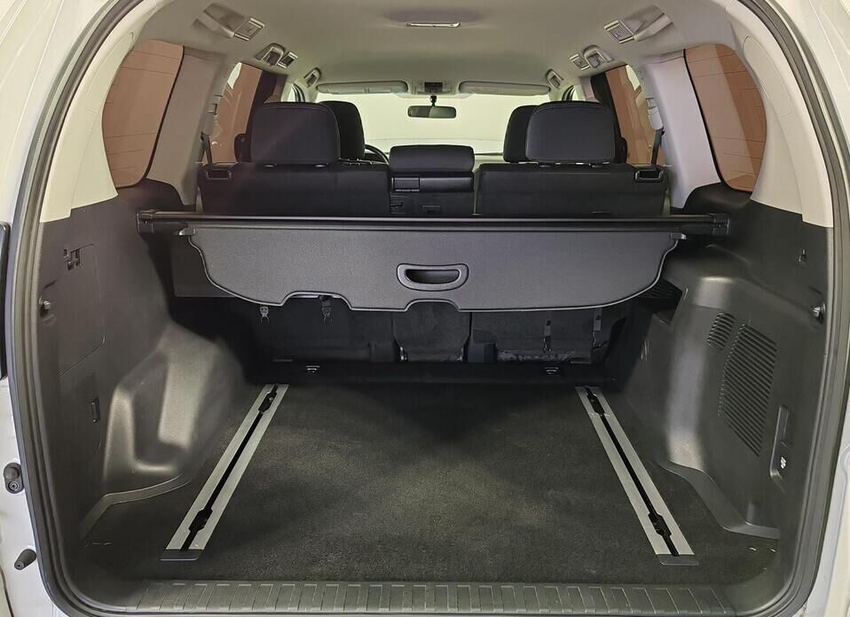 Toyota Land Cruiser Prado 2.8d AT (200 л.с.) 4WD