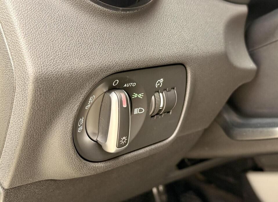 Audi A1, I (8X) 1.4 AMT (122 л.с.)