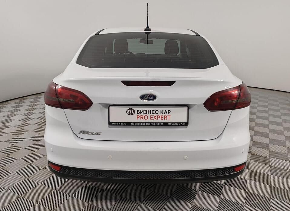 Ford Focus 1.6 AMT (105 л.с.)