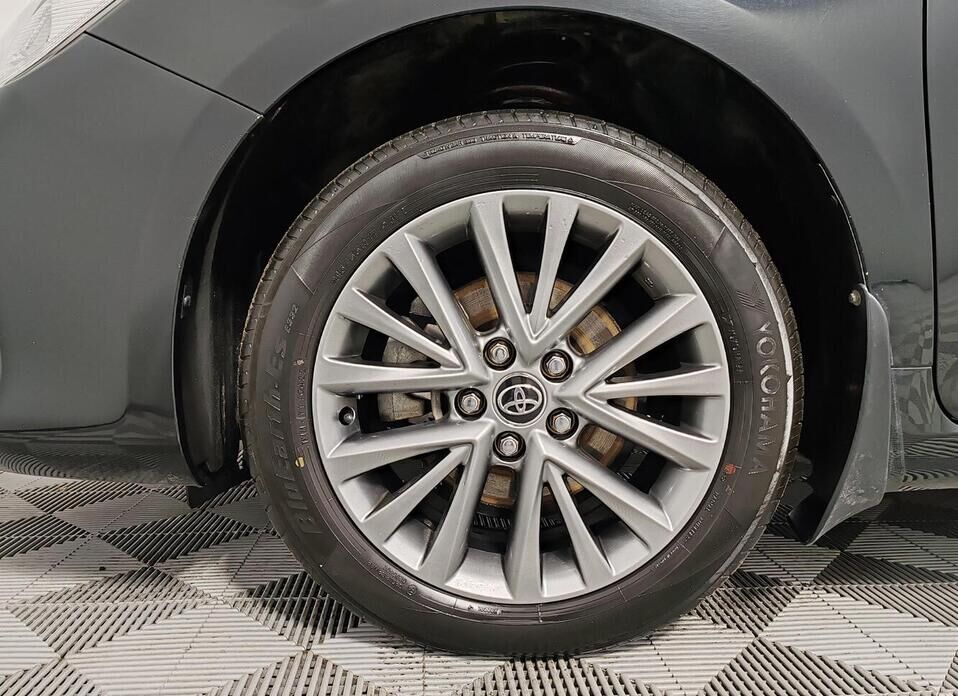 Toyota Camry, VII (XV50) Рестайлинг 2.5 AT (181 л.с.)