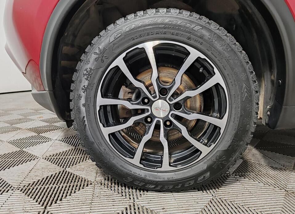 Nissan Juke, I Рестайлинг 1.6 CVT (117 л.с.)