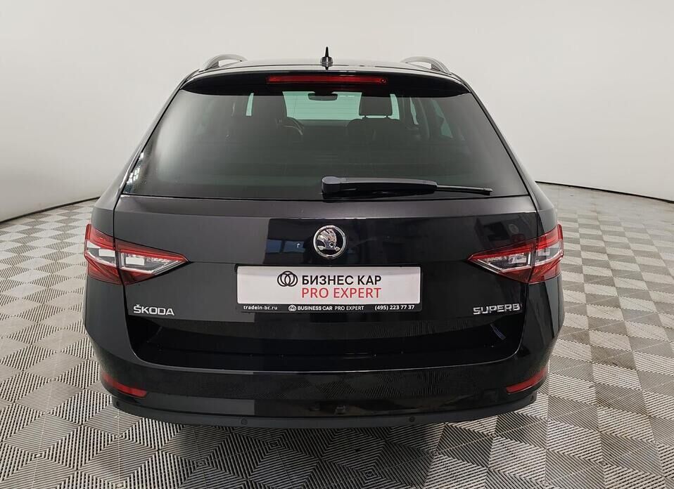 Skoda Superb 2.0 AMT (220 л.с.)