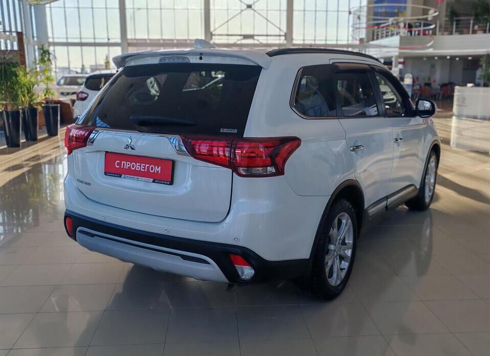 Mitsubishi Outlander, III Рестайлинг 3 2.4 CVT (167 л.с.) 4WD