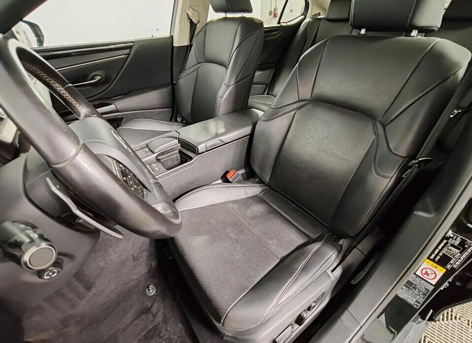 Lexus ES, VII 250 2.5 AT (200 л.с.)