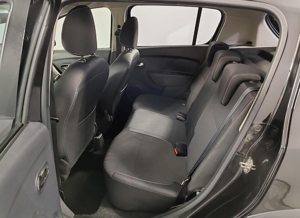 Renault Sandero Stepway 1.6 CVT (113 л.с.)