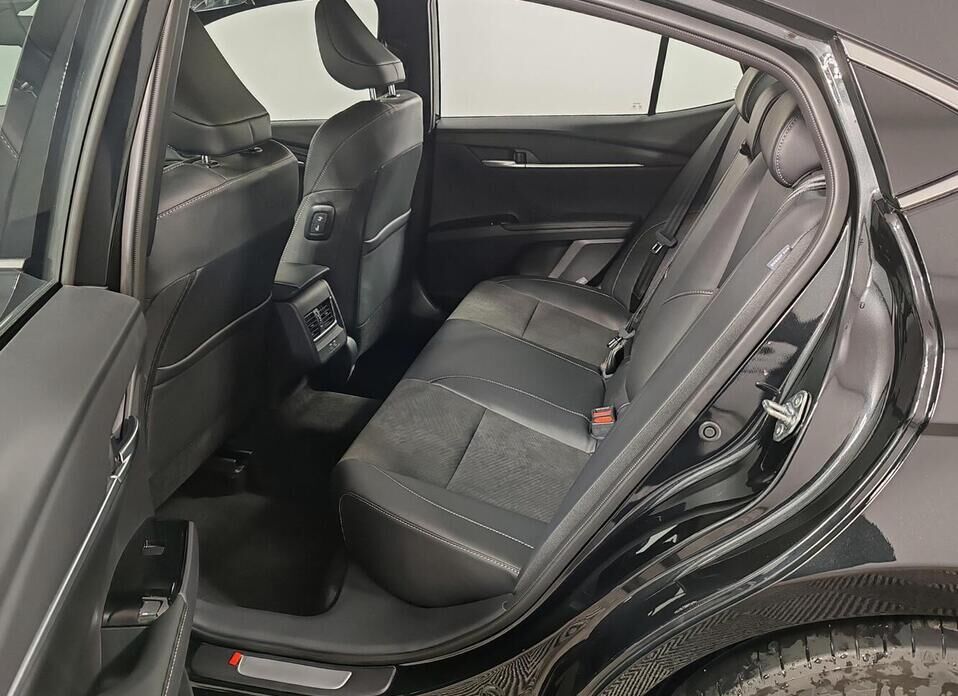 Toyota Camry, IX (XV80) China Market 2.0 CVT (173 л.с.)