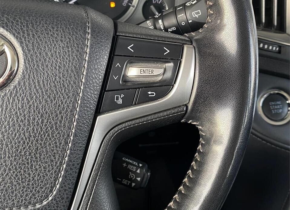 Toyota Land Cruiser, 200 Series Рестайлинг 2 4.5d AT (249 л.с.) 4WD