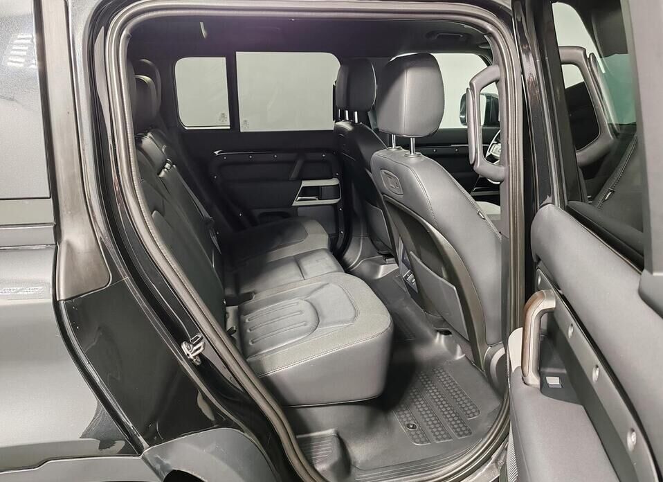 Land Rover Defender, II 110 2.0d AT (200 л.с.) 4WD