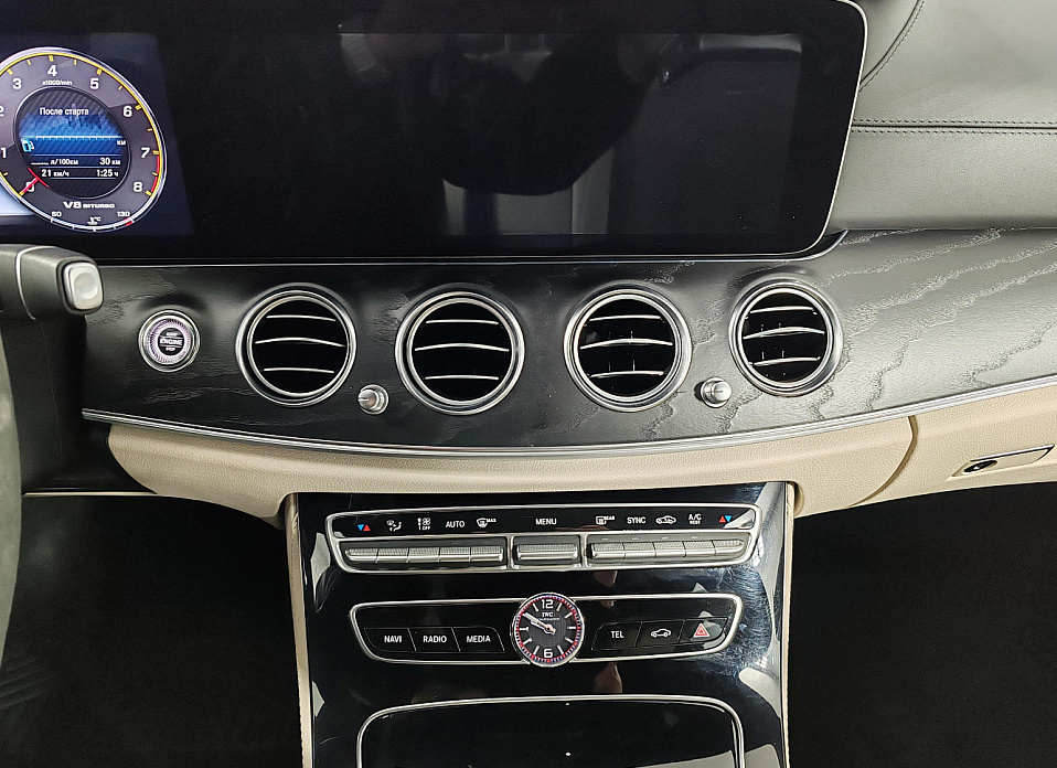 Mercedes-Benz E-Класс AMG, V (W213) 63 AMG S 4.0 AT (612 л.с.) 4WD