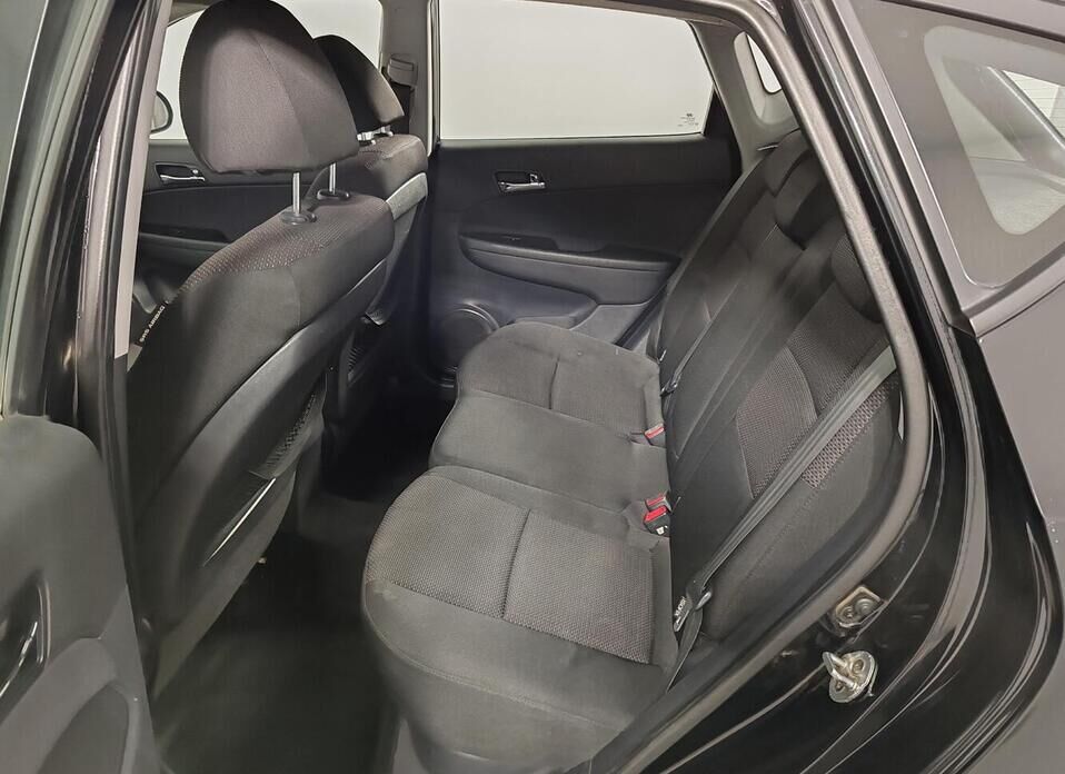 Hyundai i30, I Рестайлинг 1.6 AT (126 л.с.)