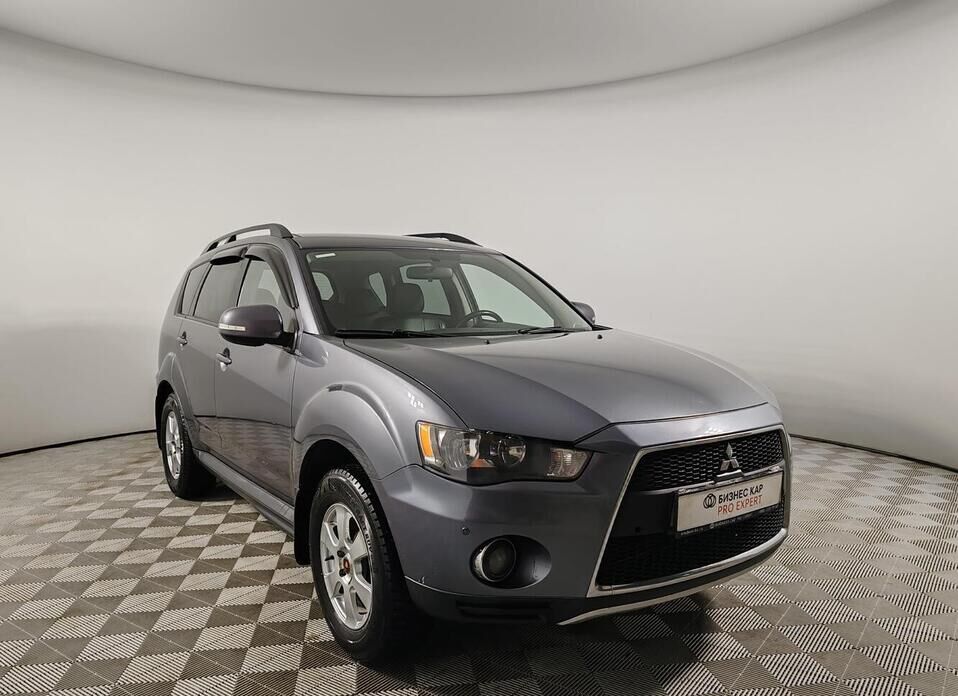 Mitsubishi Outlander, II Рестайлинг 2.0 CVT (147 л.с.) 4WD