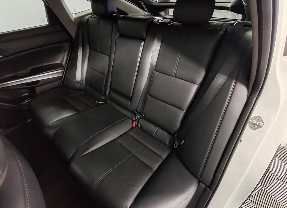 Honda Crosstour 2.4 AT (194 л.с.)