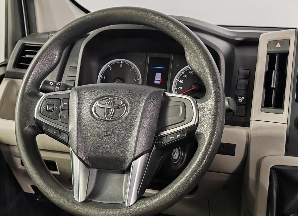 Toyota HiAce 2.8d MT (150 л.с.)