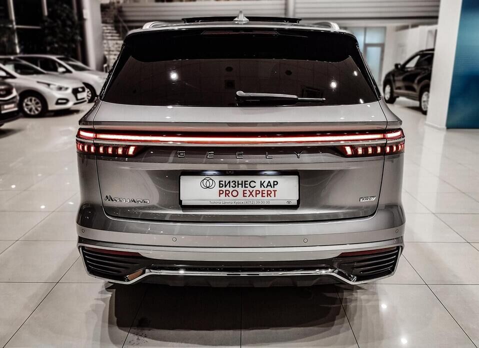 Geely Monjaro 2.0 AT (238 л.с.) 4WD