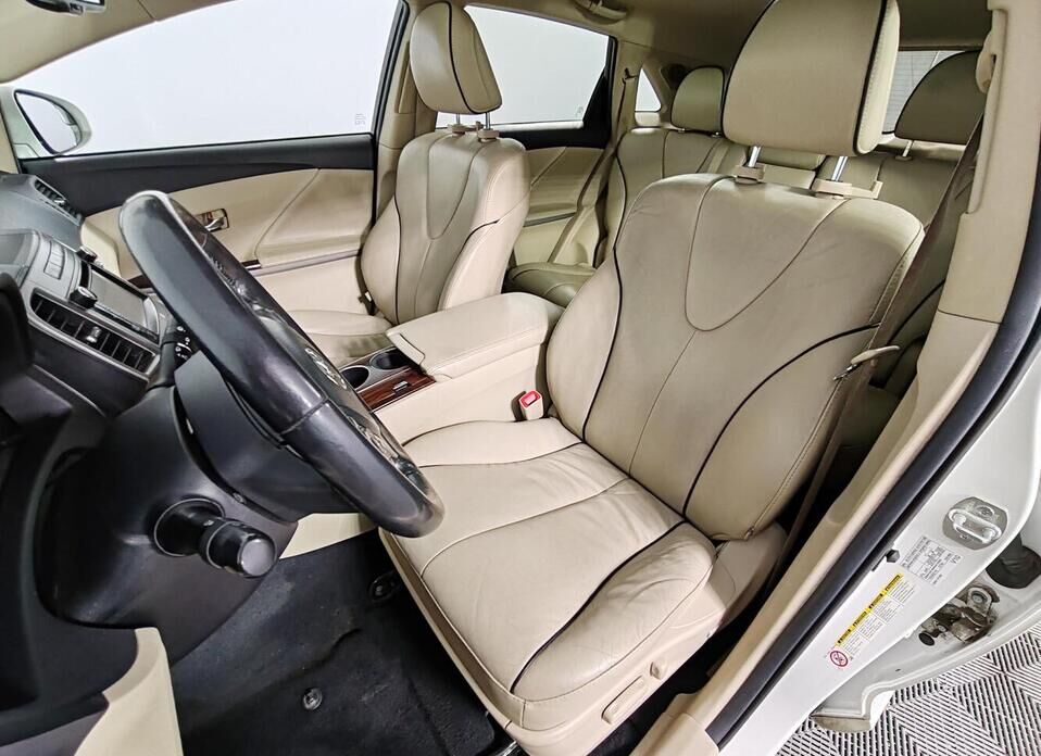 Toyota Venza, I Рестайлинг 2.7 AT (185 л.с.) 4WD