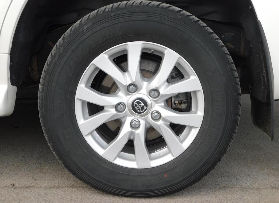 Toyota Land Cruiser 4.5d AT (249 л.с.) 4WD