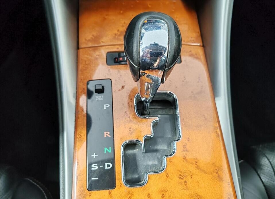 Lexus IS 250 2.5 AT (208 л.с.)