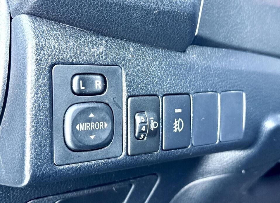 Toyota Corolla, XI (E160, E170) 1.6 CVT (122 л.с.)