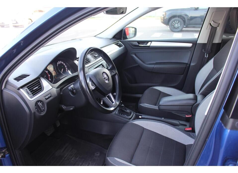 Skoda Rapid 1.6 AT (110 л.с.)
