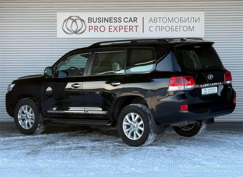 Toyota Land Cruiser, 200 Series Рестайлинг 2 4.5d AT (249 л.с.) 4WD