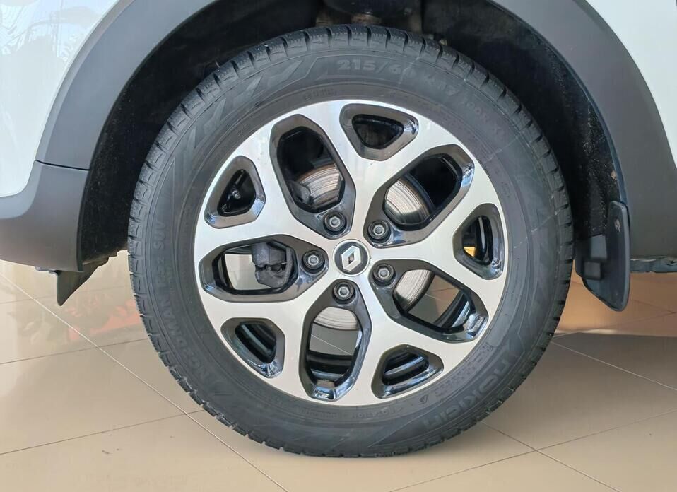 Renault Kaptur, I Рестайлинг 1.6 CVT (114 л.с.)