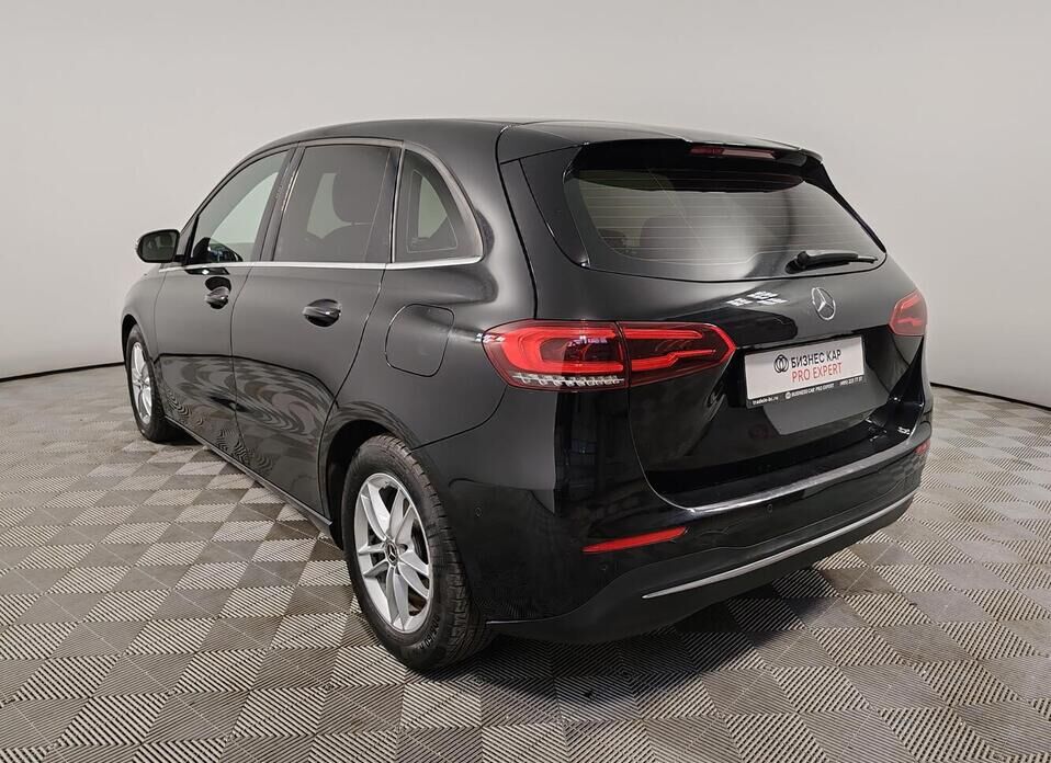 Mercedes-Benz B-Класс 180 1.3 AMT (136 л.с.)