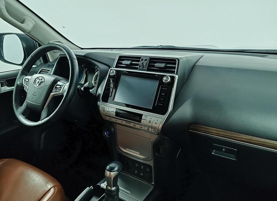Toyota Land Cruiser Prado, 150 Series Рестайлинг 2 2.8d AT (177 л.с.) 4WD