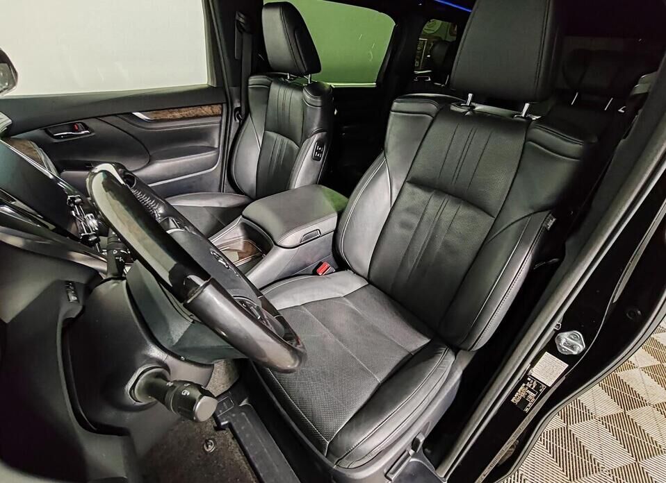 Toyota Alphard, III Рестайлинг 3.5 AT (300 л.с.)