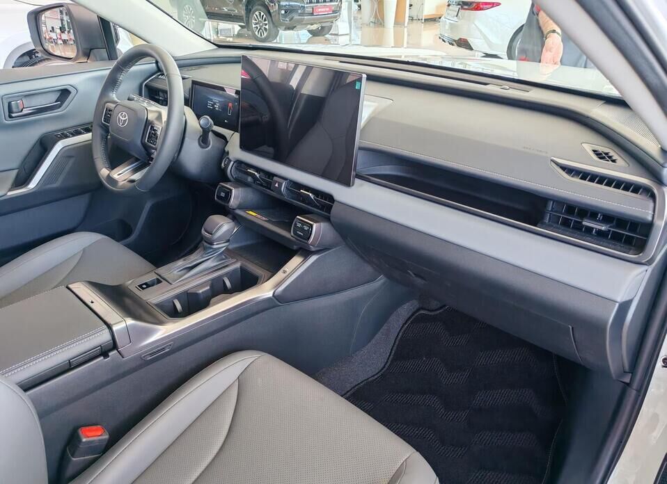 Toyota RAV4, VI (XA60) 2.0 CVT (171 л.с.) 4WD